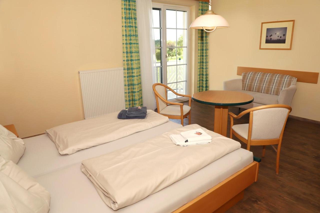 Hotel Sonntagsberg Hof Familie Fiedler Bad Waltersdorf Esterno foto